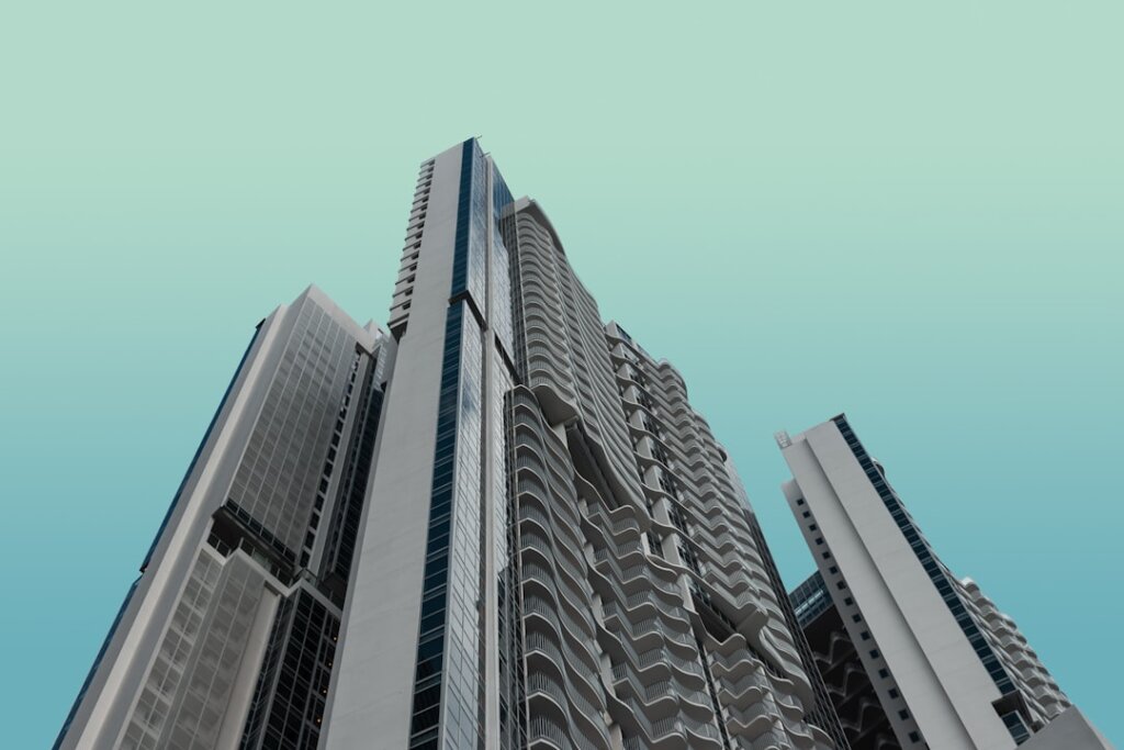 Photo aizdevumi pret nekustamā īpašuma ķīlu - loans against real estate collateral