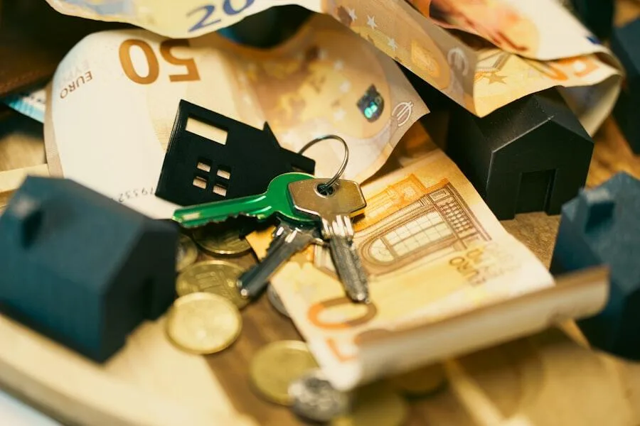 Photo credit against real estate collateral