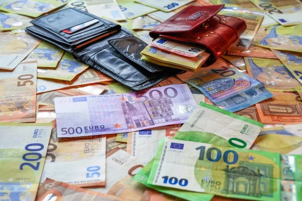 Photo debt consolidation