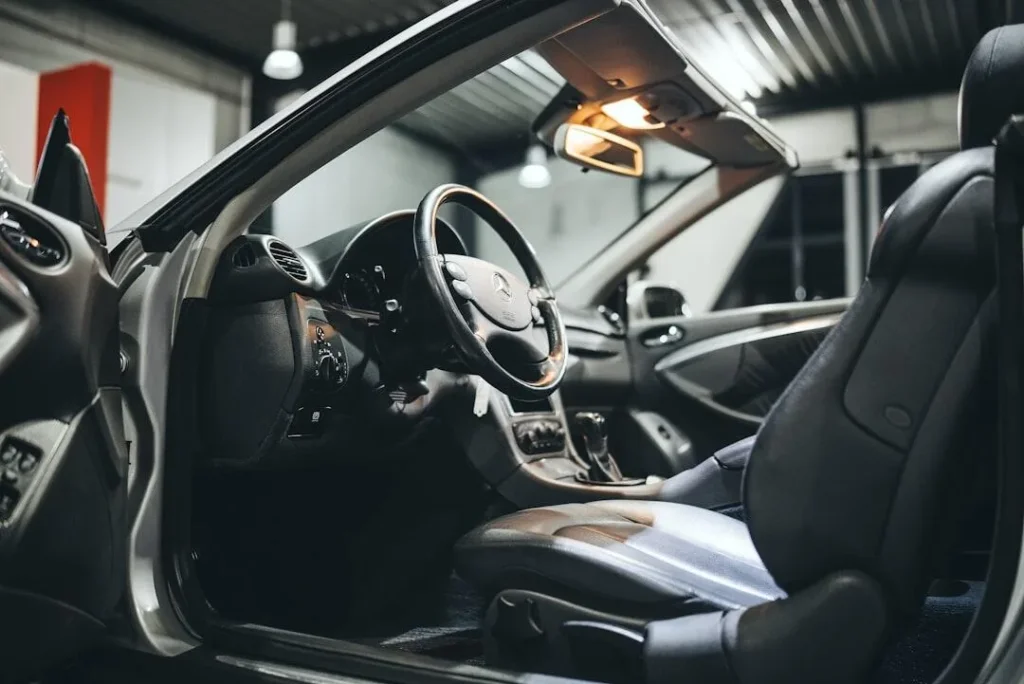 Photo auto loan without official income