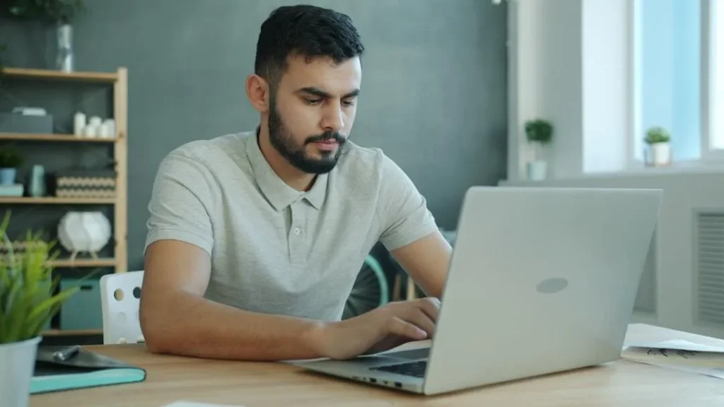 Photo Kredīts internetā bez darba vietas